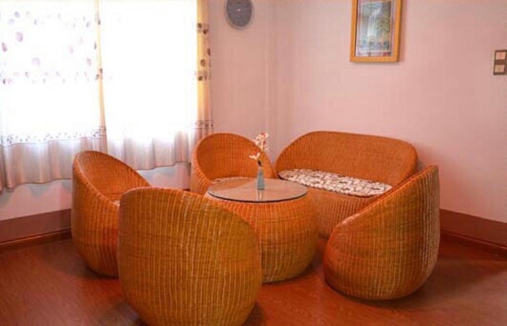 לויקו Myat Nan Taw Hotel מראה חיצוני תמונה