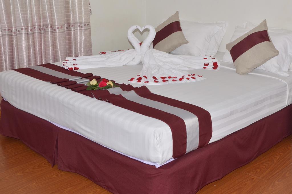 לויקו Myat Nan Taw Hotel מראה חיצוני תמונה