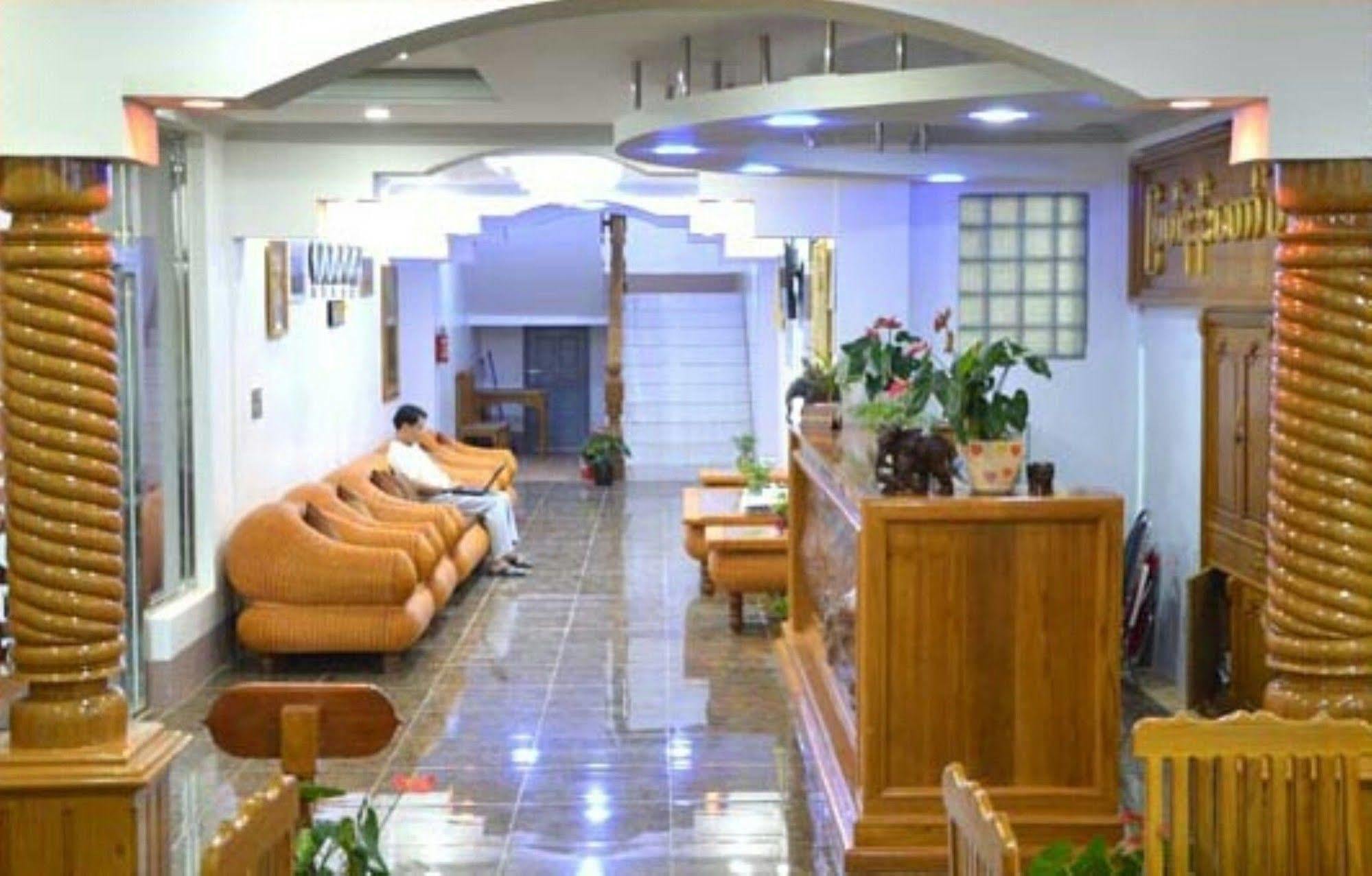 לויקו Myat Nan Taw Hotel מראה חיצוני תמונה