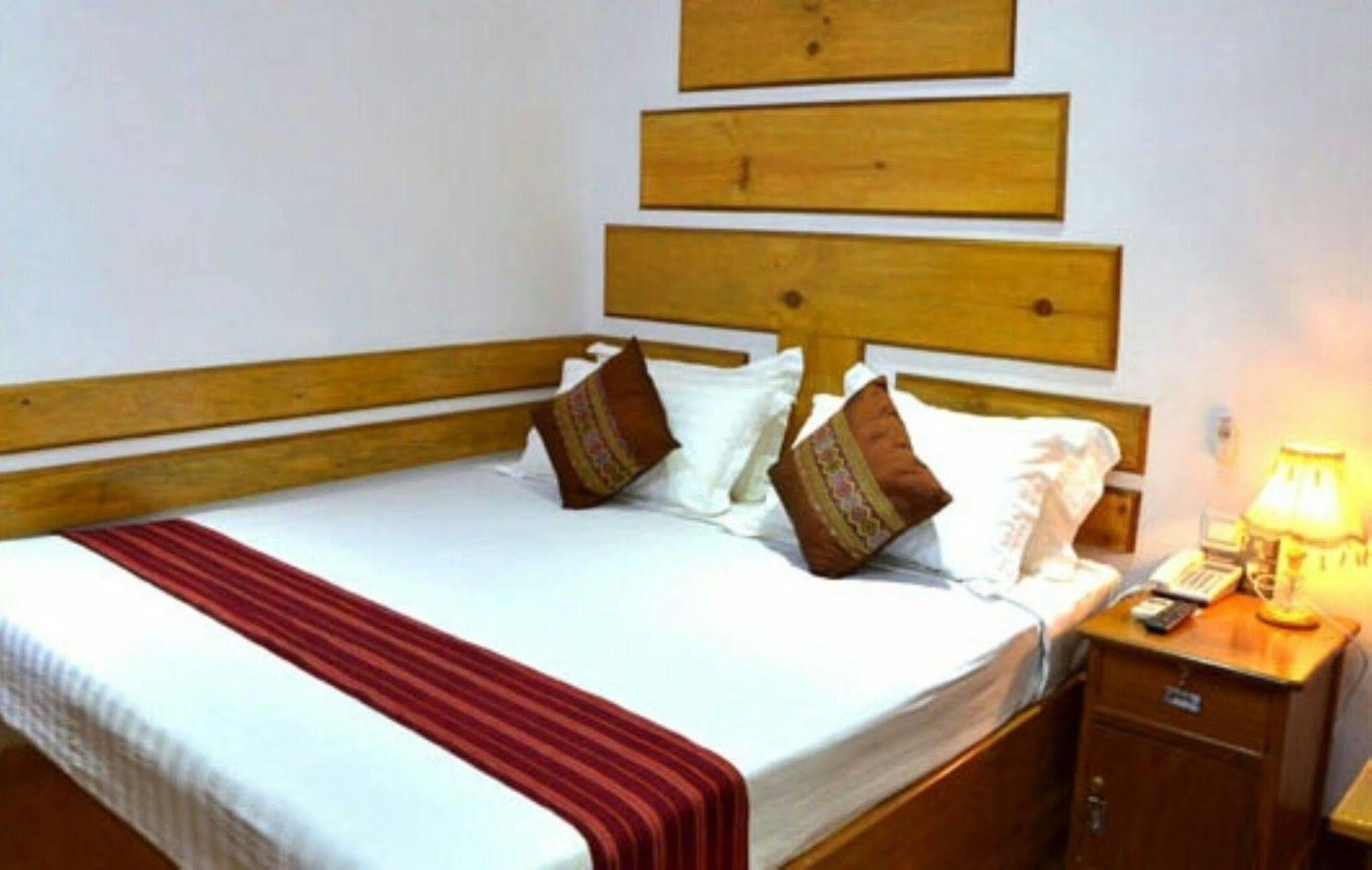 לויקו Myat Nan Taw Hotel מראה חיצוני תמונה