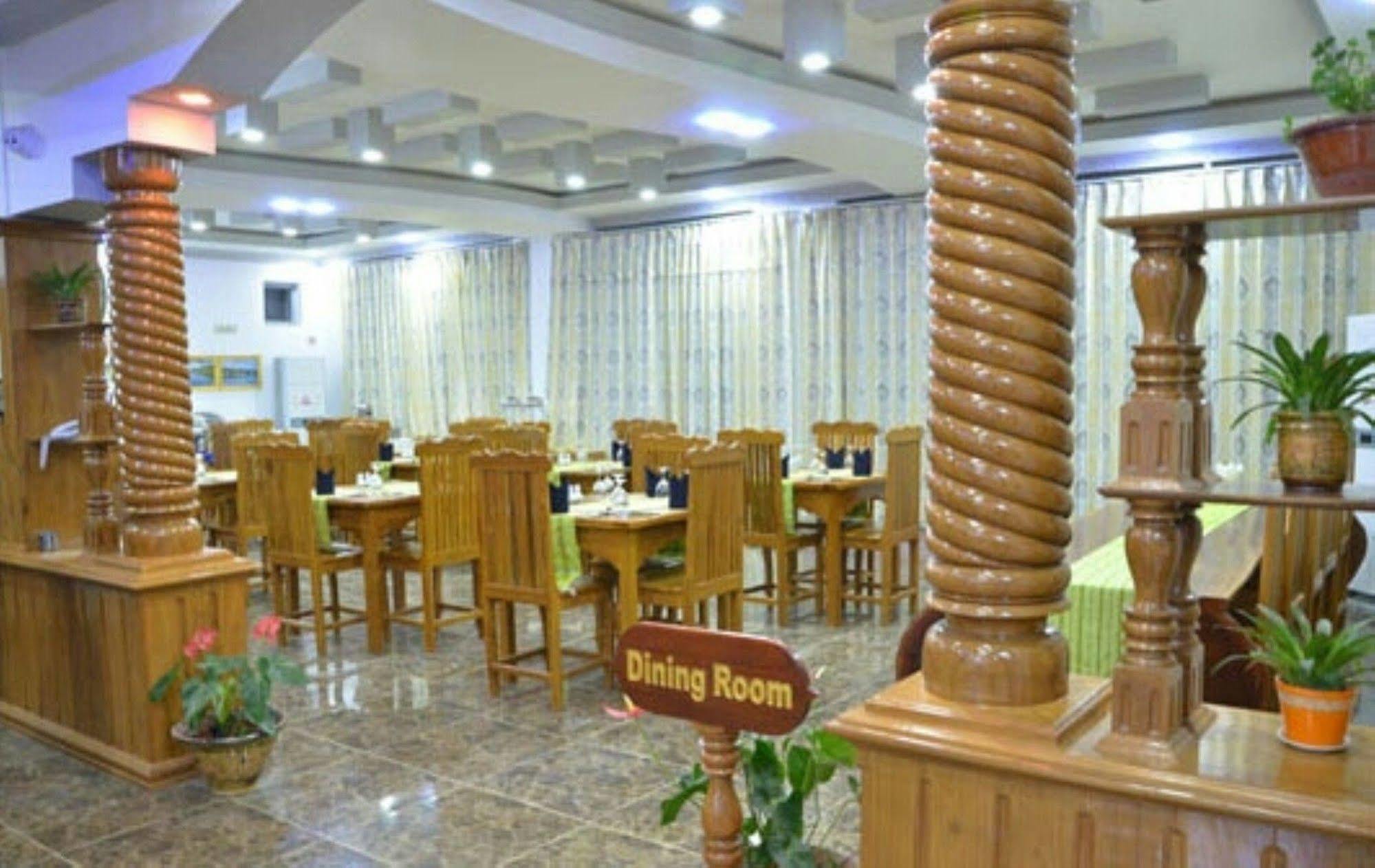 לויקו Myat Nan Taw Hotel מראה חיצוני תמונה